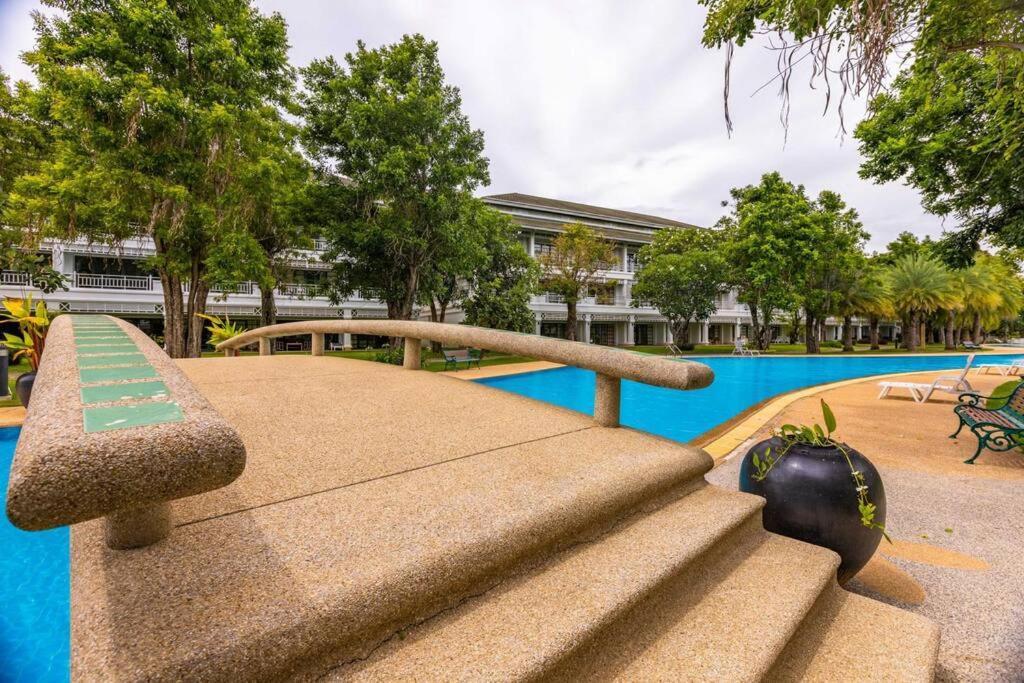 4 Bedroom Townhouse In Great Location! HHQ Exteriér fotografie
