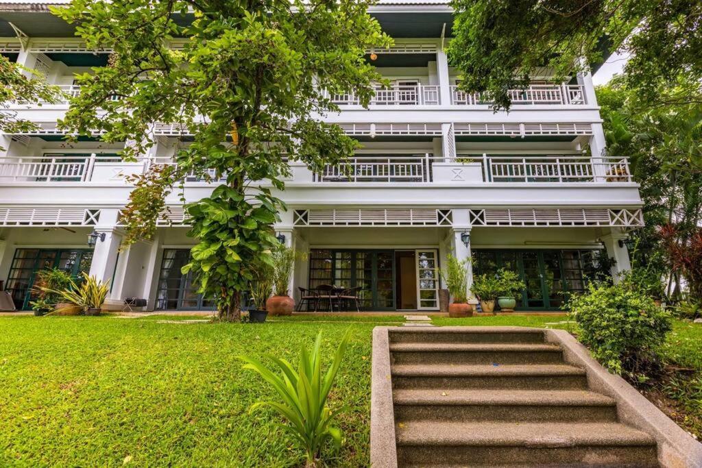 4 Bedroom Townhouse In Great Location! HHQ Exteriér fotografie