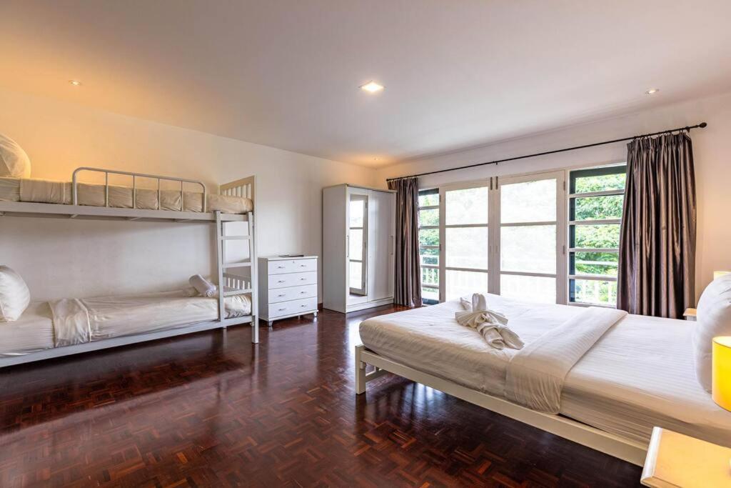 4 Bedroom Townhouse In Great Location! HHQ Exteriér fotografie