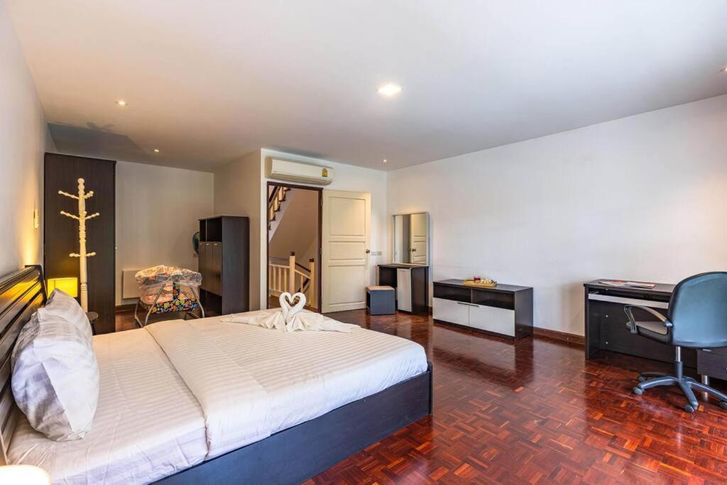 4 Bedroom Townhouse In Great Location! HHQ Exteriér fotografie