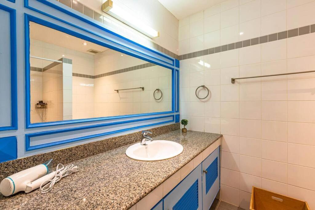 4 Bedroom Townhouse In Great Location! HHQ Exteriér fotografie