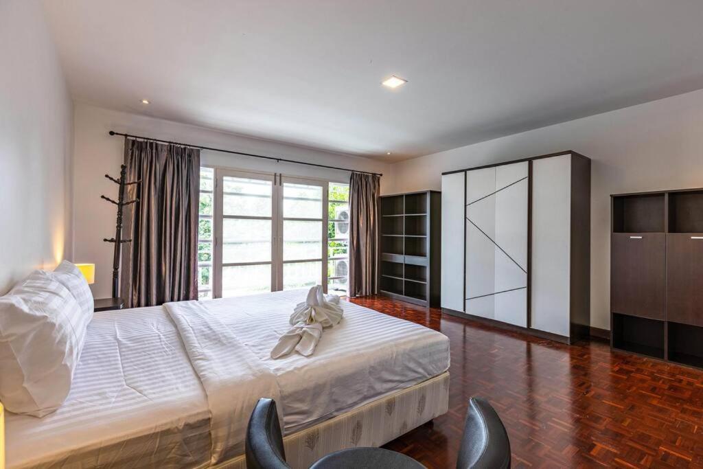 4 Bedroom Townhouse In Great Location! HHQ Exteriér fotografie