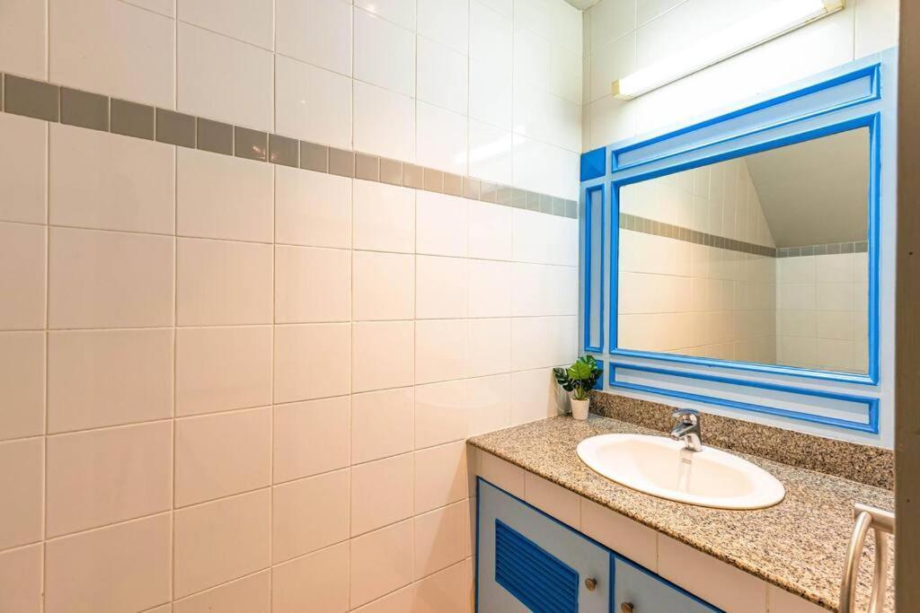 4 Bedroom Townhouse In Great Location! HHQ Exteriér fotografie