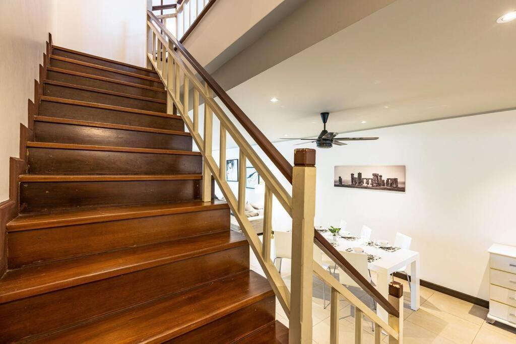 4 Bedroom Townhouse In Great Location! HHQ Exteriér fotografie