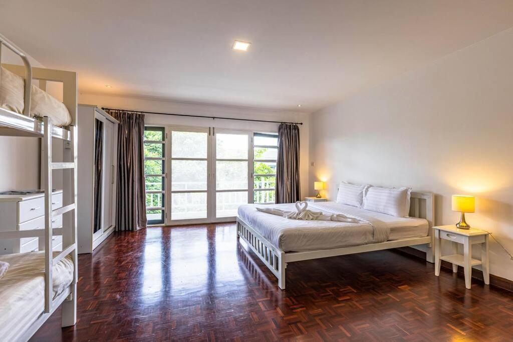4 Bedroom Townhouse In Great Location! HHQ Exteriér fotografie