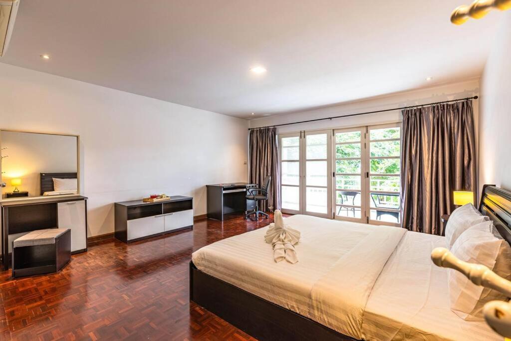 4 Bedroom Townhouse In Great Location! HHQ Exteriér fotografie